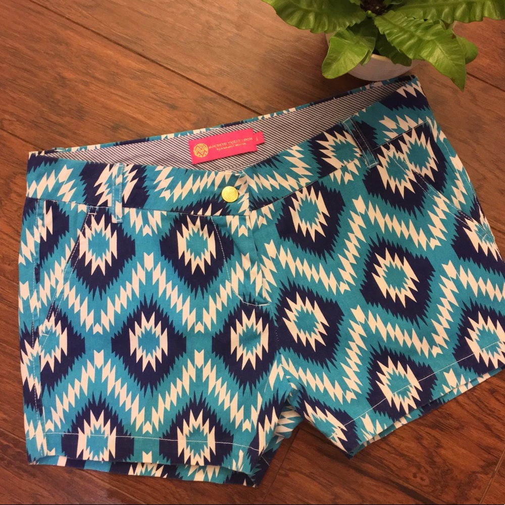 🌴NWOT | MACBETH COLLECTION AZTEC PRINT SHORTS🌴